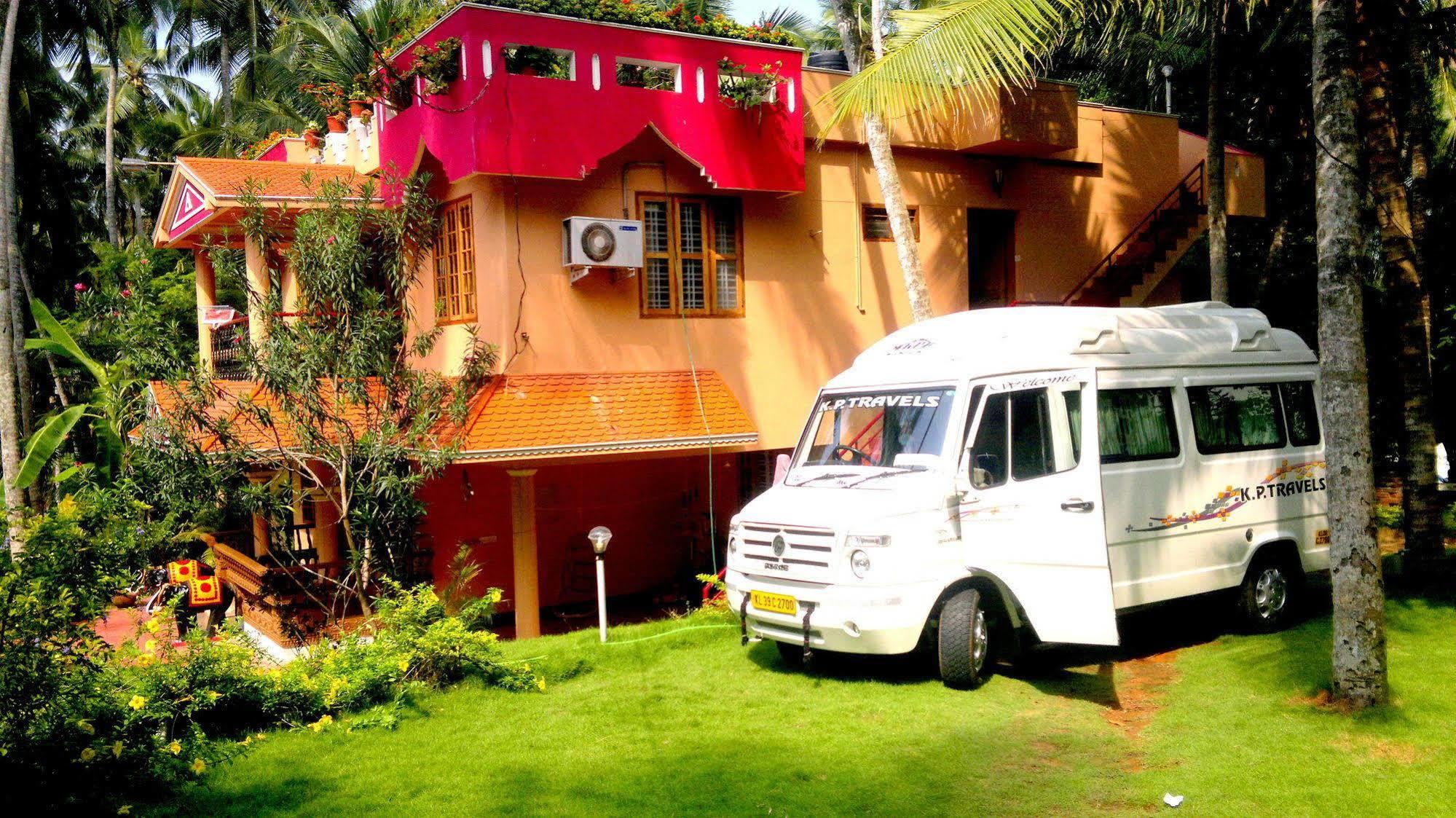 Ganesh House Homestay Kovalam Extérieur photo